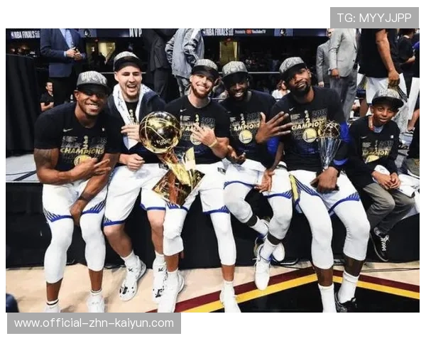 勇士队在联盟中领跑，追逐历史纪录，勇士队经典比赛